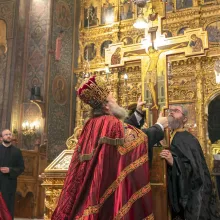 Programul slujbelor la Catedrala Patriarhală: Duminica Floriilor – Izvorul Tămăduirii | Deniile încep la ora 17:00