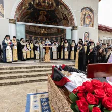 Părintele Nicodim Dimulescu a fost înmormântat la mănăstirea pe care a slujit-o mai bine de jumătate de secol