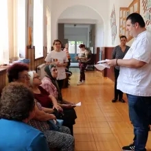 Sănătate pentru sate: 90 de persoane din localitatea prahoveană Fântânele au primit consultaţii gratuite