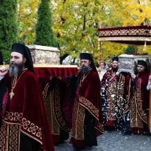 Mănăstirea Radu Vodă: Procesiune cu moaştele Sf. Efrem cel Nou în ajunul zilei sale de cinstire