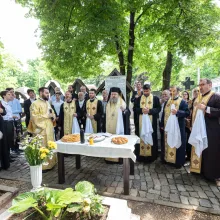 Mihai Eminescu, pomenit la Bellu. PS Timotei a elogiat latura rugătoare a poetului