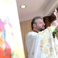 Arhim. Paisie Teodorescu la hramul Mănăstirii Radu Vodă: Unde este Hristos prezent este toată Treimea prezentă