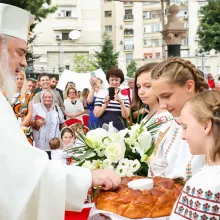 Patriarhul Daniel: Iisus Hristos îi ascultă pe cei care vin la El şi Îi cer ajutorul, El cere credinţă