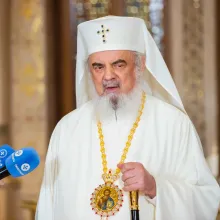Patriarhul Daniel: Paguba materială poate fi o mustrare pentru cei prea înrobiți de câștiguri