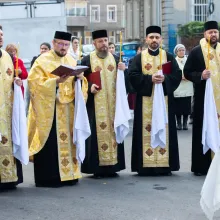Clericii din Arhiepiscopia Bucureștilor au oficiat pomenirea de șapte ani a victimelor de la Colectiv