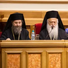 Omul modern trebuie să pășească pe urmele sfinților isihaști: Mitropolitul de Veria la Ședința solemnă a Sf. Sinod
