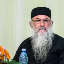 Arhimandritul Zaharia Zaharou vine la București. Unde îl poți întâlni