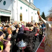 Biserica Icoanei: Sfintele icoane au fost purtate în procesiune în Duminica Ortodoxiei