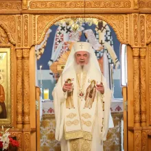 Românii, popor cu credință răbdătoare și purtătoare de cruce spre Înviere, s-au creștinat lent și profund