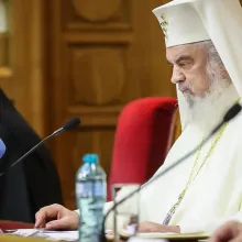 Participarea vârstnicilor la buna creștere a tinerilor reprezintă o binecuvântare a lui Dumnezeu, spune Patriarhul Daniel