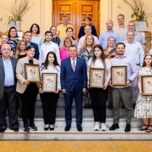 Studenți de 10 ai ASE au primit câte o icoană cu Maica Domnului