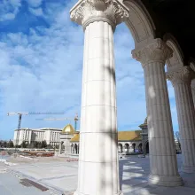 Simbolistica veșniciei în sculptura coloanelor Catedralei Naționale