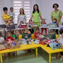 Moș Crăciun a ajuns la Creșa „Sf. Proroc Daniel” din Vălenii de Munte și la Centrul de zi „Sf. Stelian” din Urlați
