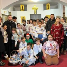 O parohie bucureșteană le-a oferit cadouri copiilor de la Centrul de zi „Sf. Sofia” al Arhiepiscopiei Bucureștilor
