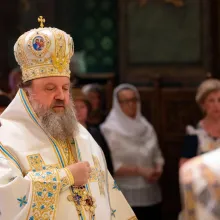 Suntem în ultima zi a Praznicului Nașterii Domnului. Să lăsăm cele auxiliare, îndeamnă PS Timotei Prahoveanul