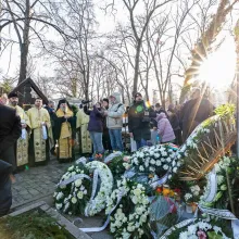 Mihai Eminescu, comemorat la Cimitirul Bellu: Este atât de iubit pentru dragostea lui față de frumos