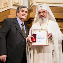 Patriarhul României transmite condoleanțe după decesul criticului literar Alex Ștefănescu