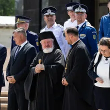 Eroii neamului, pomeniți la Mormântul Ostașului Necunoscut: Ne-au făcut bine cu prețul vieții