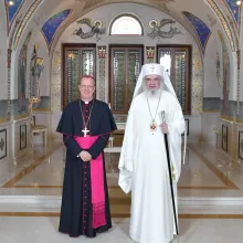 Patriarhul Daniel l-a primit în vizită de prezentare pe noul Nunțiu Apostolic în România
