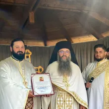 Egumenul schitului de la Cota 1.400 Sinaia, distins cu ordin mitropolitan după renovarea sfântului așezământ