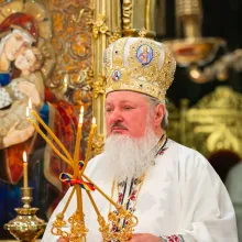 Când cinstim Înălțarea Sfintei Cruci, cinstim iubirea lui Dumnezeu: PS Varlaam Ploieșteanul