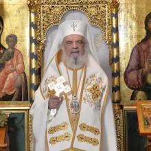 Patriarhul Daniel spune că urmarea lui Hristos este o alegere liberă, iar lepădarea de sine o eliberare de egoism