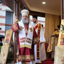 Cine reușește să-și poarte crucea va avea bucurie: PS Timotei Prahoveanul