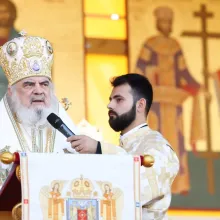 Sf. Dimitrie 2024: Patriarhul Daniel, despre vindecare și înviere, în prezența cinstitului cap al Sf. Lazăr la București