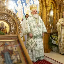 PS Varlaam Ploieșteanul, despre tradiția închinării la sfintele moaște: Nu este un gest lipsit de justificare biblică