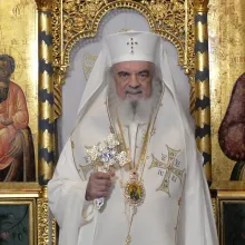 Patriarhul Daniel: Sfânta Parascheva ne arată că sfințenia nu e legată de vârstă
