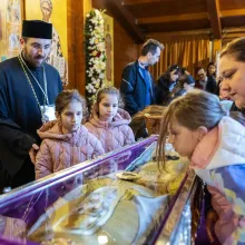 Numărul pelerinilor Sfântului Dimitrie a depășit 100 de mii: Foarte multe familii și foarte mulți copii