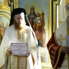 Starețul Mănăstirii Cernica, distins de Mitropolitul Ardealului cu „Crucea Șaguniană”