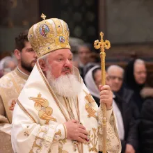 Ne lipim de darurile pământești, uitând de Dumnezeu Dăruitorul. Discernământul este soluția, spune PS Varlaam