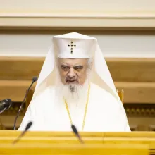 Patriarhul Daniel: Pictorii bisericești, vestitori ai luminii celei neînserate