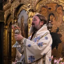 Sărbătoarea Intrării în Biserică a Maicii Domnului este o prăznuire a bucuriei familiale, spune Episcopul Macarie