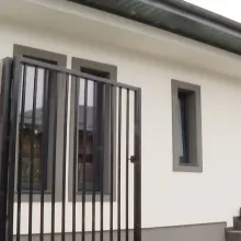Arhiepiscopia Bucureștilor a achiziționat o casă pentru familia unui preot tânăr trecut la Domnul la începutul anului