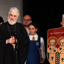 Corul Liceului Teoretic „Sfinții Trei Ierarhi” a susținut un concert dedicat Zilei Naționale a României