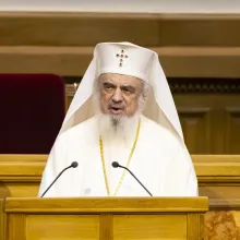 Patriarhul Daniel: Tinerii rugători și activi în Biserică sunt lumină și bucurie pentru comunitate