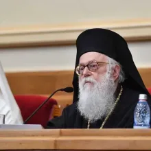 Patriarhul Daniel: Adresăm condoleanțe și ne rugăm Domnului să odihnească sufletul Arhiepiscopului Anastasie