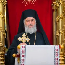 Patriarhul Daniel îl felicită pe Arhiepiscopul Casian la aniversarea a 35 de ani de arhierie: Prilej de bucurie și comuniune