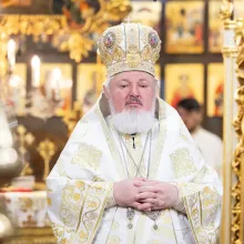 PS Varlaam Ploieșteanul: Să nu ne lăsăm copleșiți de disperare, pentru că întotdeauna prin cruce vine bucuria