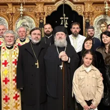 Crucea, oază în pustiu și steag de biruință: PS Timotei Prahoveanul a hirotonit un preot într-o parohie bucureșteană