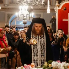 Prohodul Domnului la Mănăstirea Cernica, în imagini: Lumina este Însuși Hristos, spune Arhim. Vasile Pîrjol