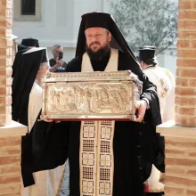 Moaștele Sf. Efrem cel Nou au fost așezate spre cinstire la Mănăstirea Radu Vodă din București
