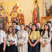 Patriarhul României către ascoreni: Idealul tinereții este căutarea unui viitor fericit