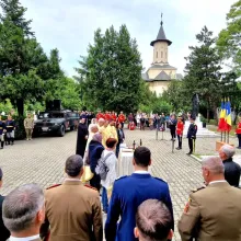 Parastas și onoruri militare la Cimitirul Eroilor Revoluției din București