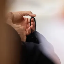 Precizare privind modificările legislative referitoare la asigurarea medicală a personalului clerical și monahal