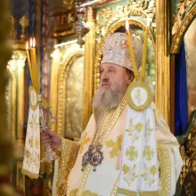 Domnul a arătat o iubire fără margini față de omul în suferință: PS Timotei Prahoveanul la jubileul unei parohii din Mizil