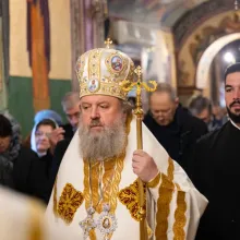 Suntem țărână, dar drumul nostru trebuie să se îndrepte către cer: PS Timotei Prahoveanul a sfințit o nouă capelă în Capitală