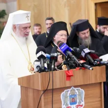 Patriarhul Daniel, mesaj de bun-venit la sosirea Patriarhului Ecumenic în România: Un prilej de mare binecuvântare